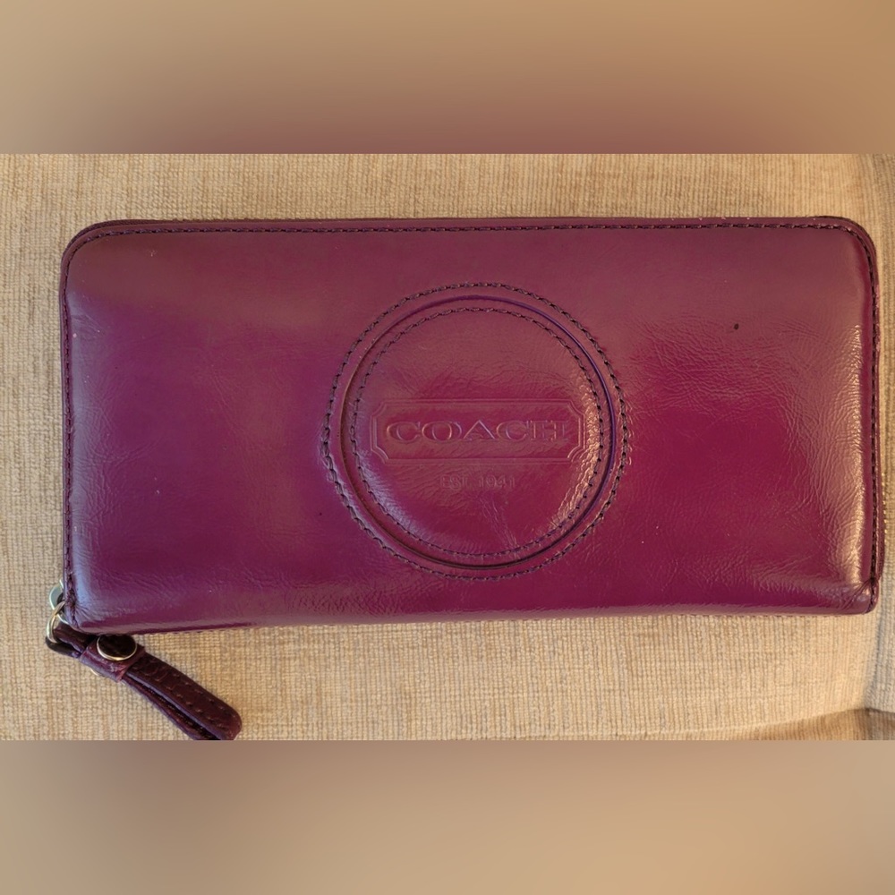 💜 COACH Purple Leather Wallet